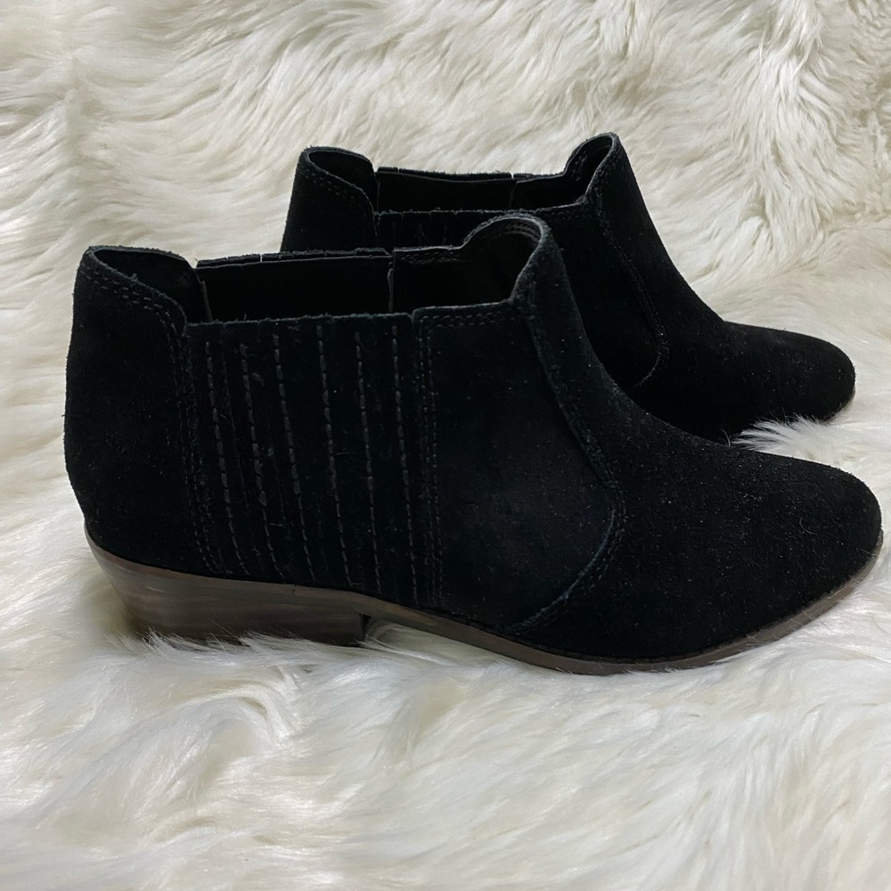 Lucky Brand Women's Folley Black Suede Ankle Booties Sz 8 - Picture 2 of 7